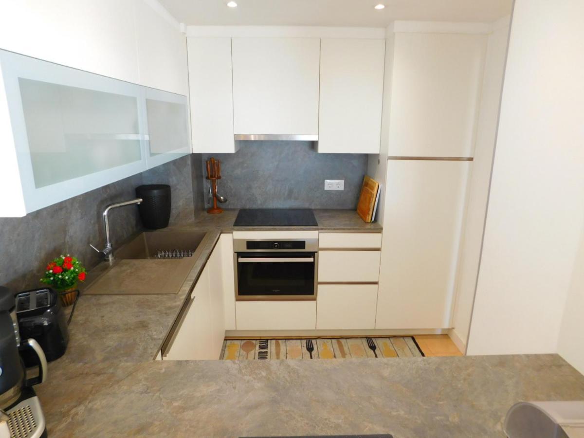 Gmid Immo Apartamento Oasis Atico Roses Exterior photo