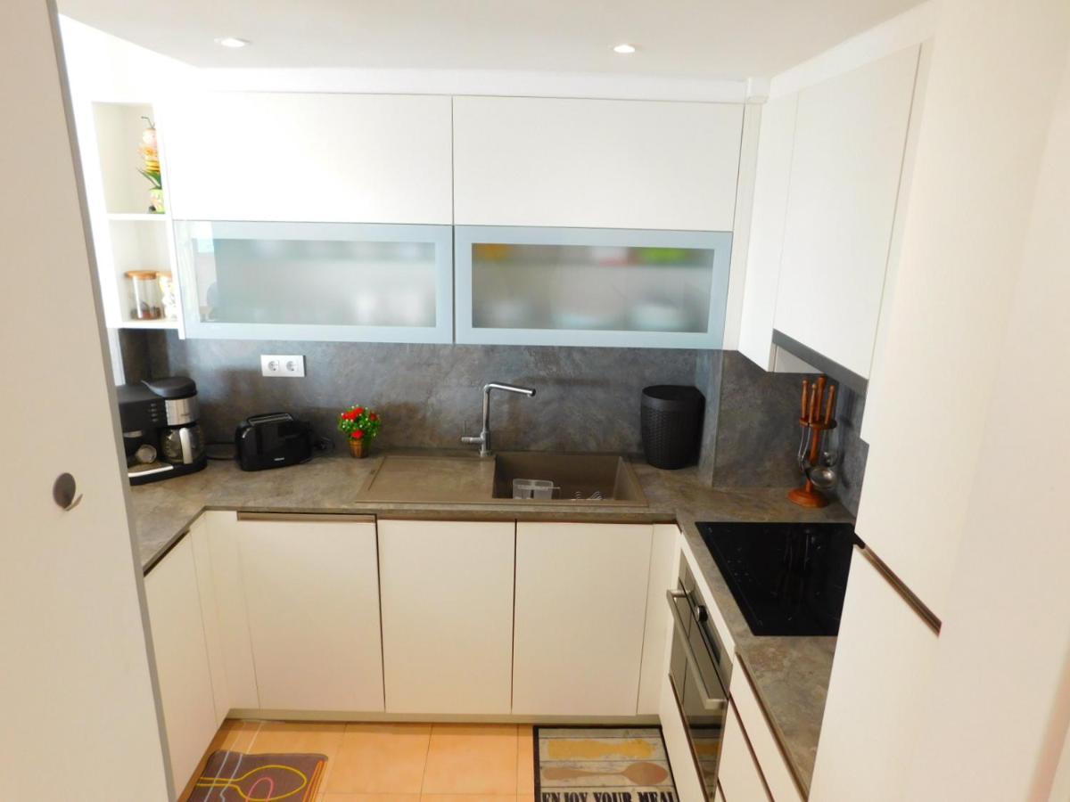 Gmid Immo Apartamento Oasis Atico Roses Exterior photo